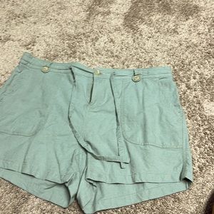 Linen shorts